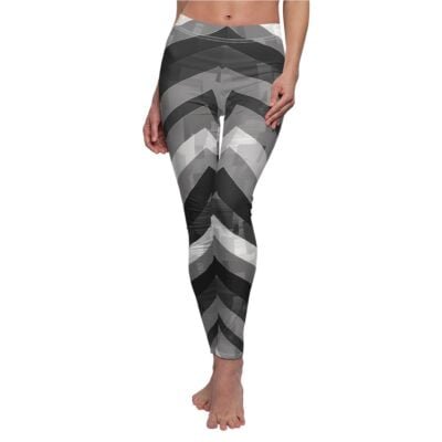 Monochrome Chevron Pattern Leggings – Sleek and Modern Yoga Pants
